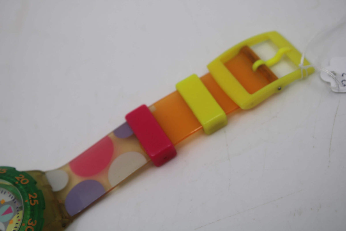 Vintage Swatch Scuba SDK105, Sea Grapes, Nice, Used Condition, working, ORIGINAL strap
