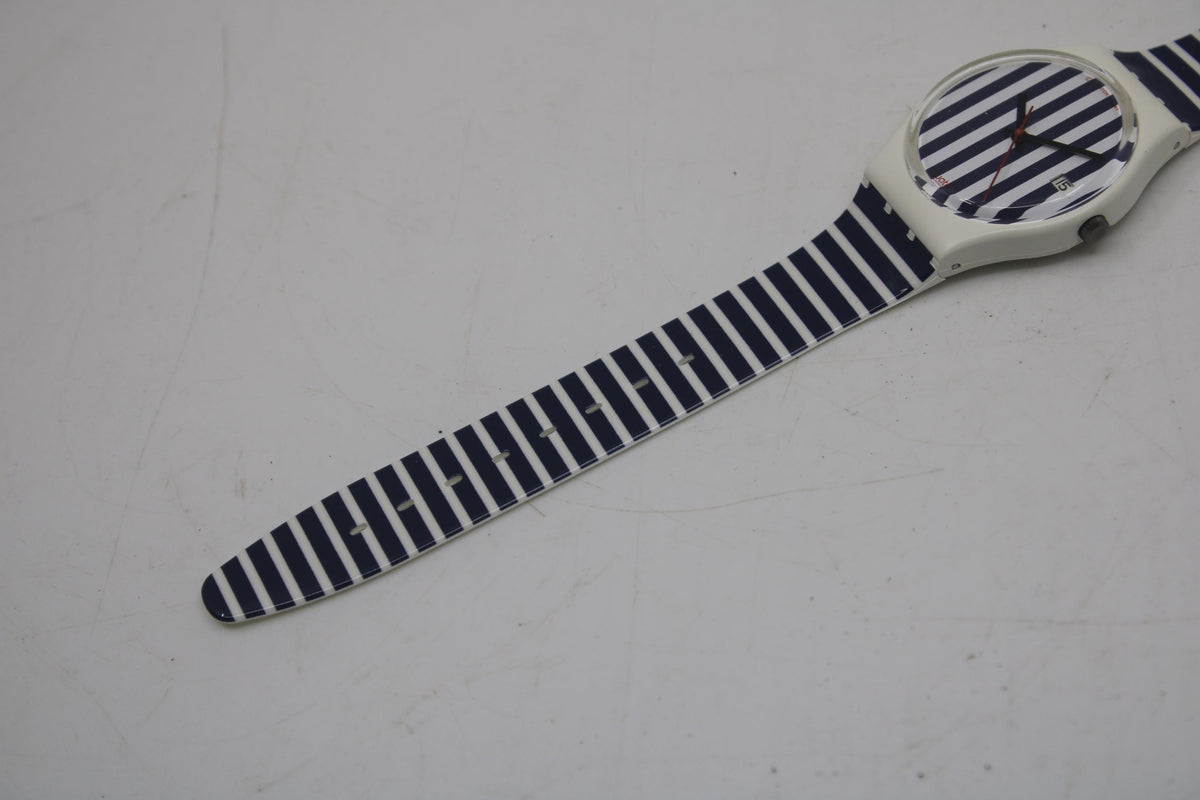 1988 Vintage Gents Swatch 'Deauville' GW111, new old stock, never worn, working, original strap