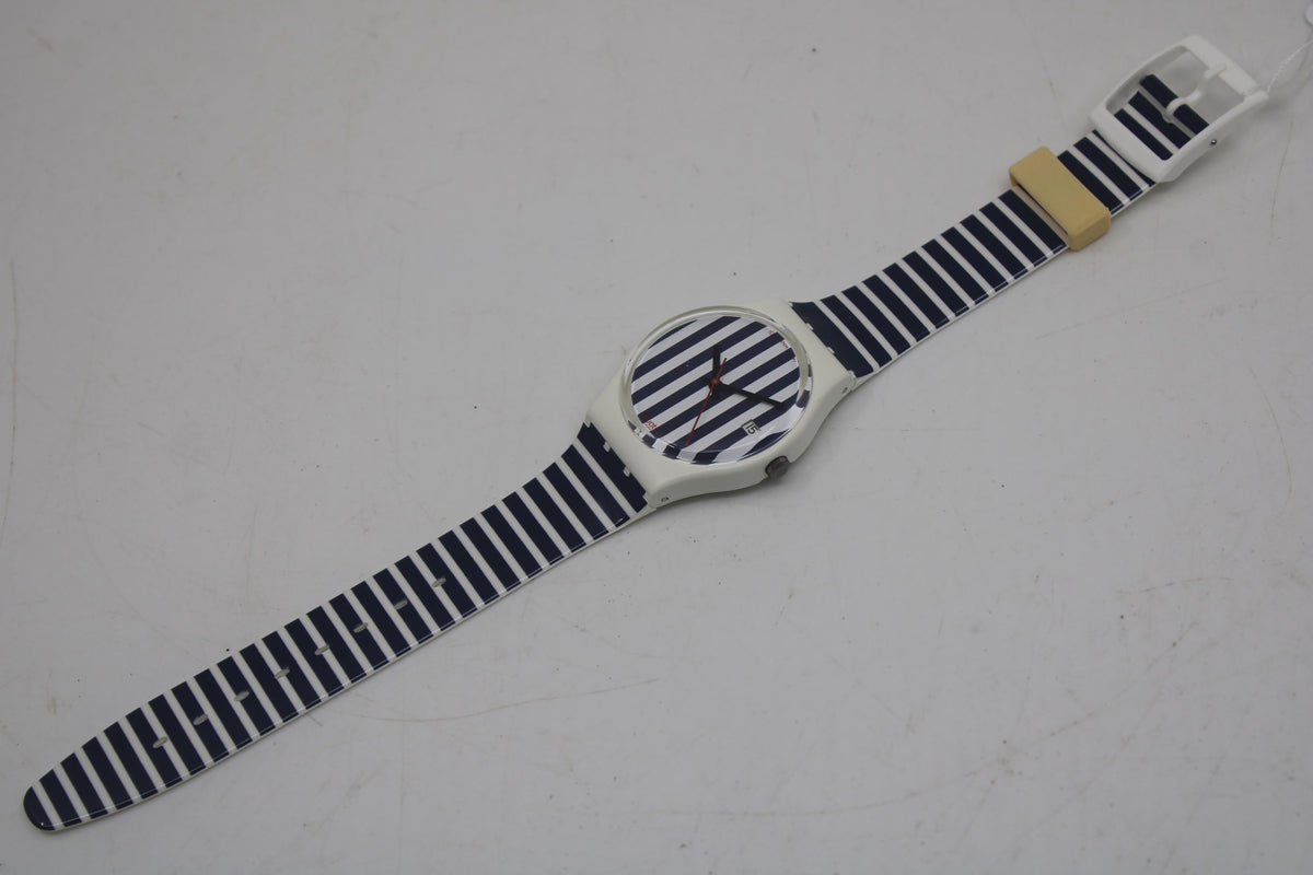 1988 Vintage Gents Swatch 'Deauville' GW111, new old stock, never worn, working, original strap