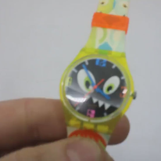 Vintage Gents Swatch 'Risk A Dare' GJ127, very nice, used condition, working, with original strap