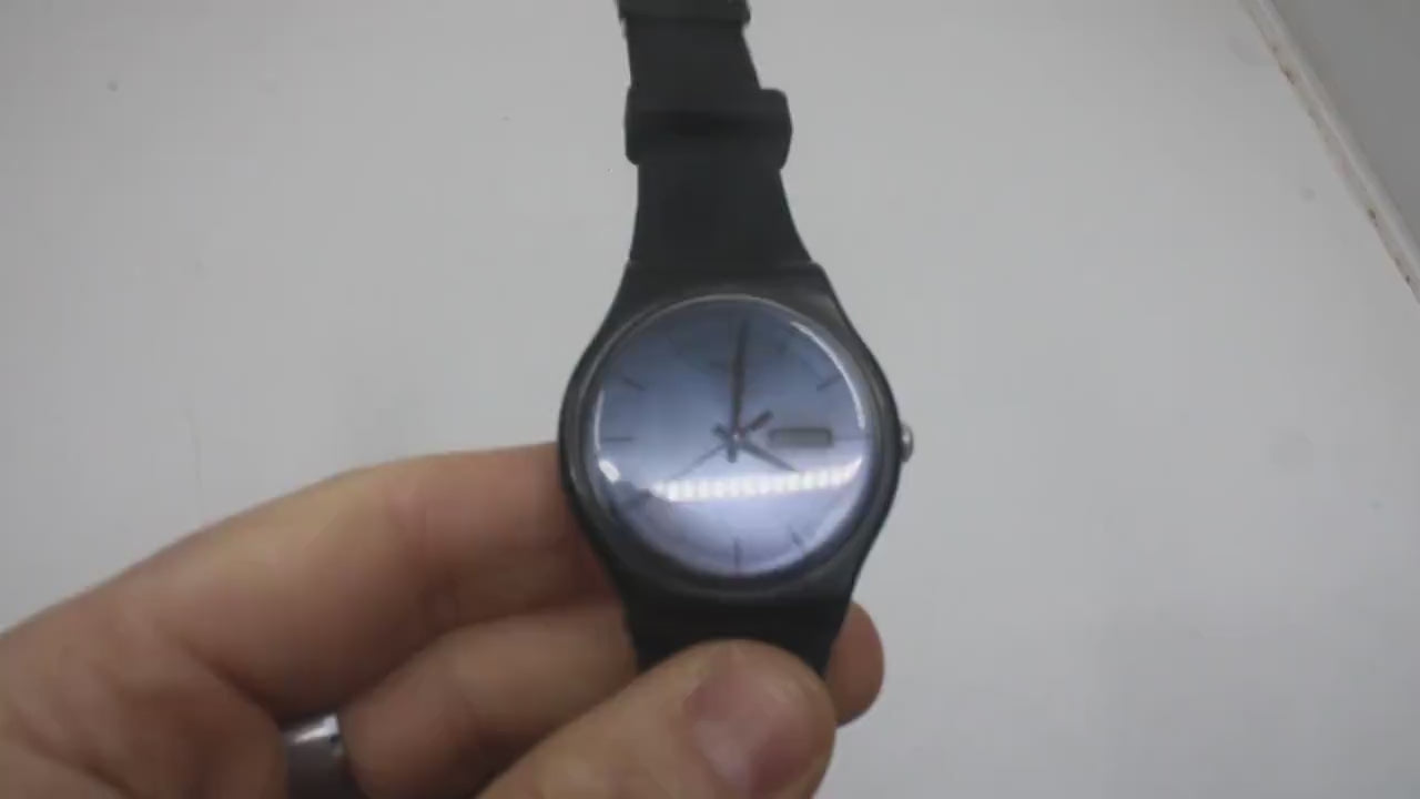 Swatch 41mm New Gent Black Rebel SUOB702, Silicone strap, Working, Nice, Used Condition