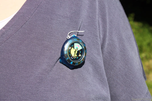Swatch Pin / Brooch, Vintage & Unique, 1992 Divine SDN102 Scuba Swatch BROOCH - Non-working Swatch converted to brooch, very wearable