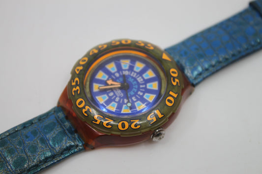 1994 Vintage Swatch Scuba 'SeaClip' SDO100, in a good, used condition, working 100%