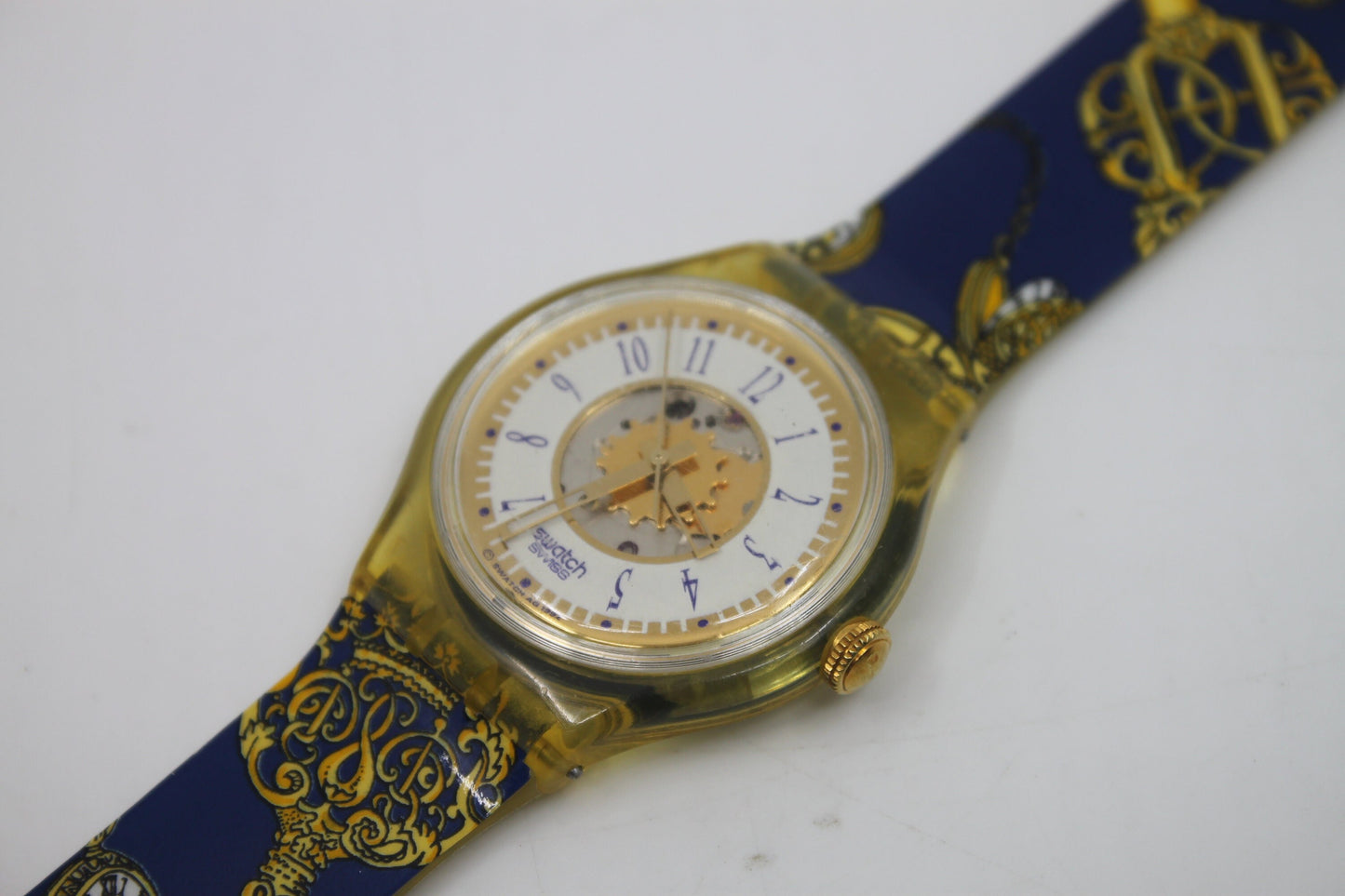 1993 'St. Peters Gate' Vintage Gents Automatic Swatch SAK106, NO box, very GOOD, used condition, with the original strap