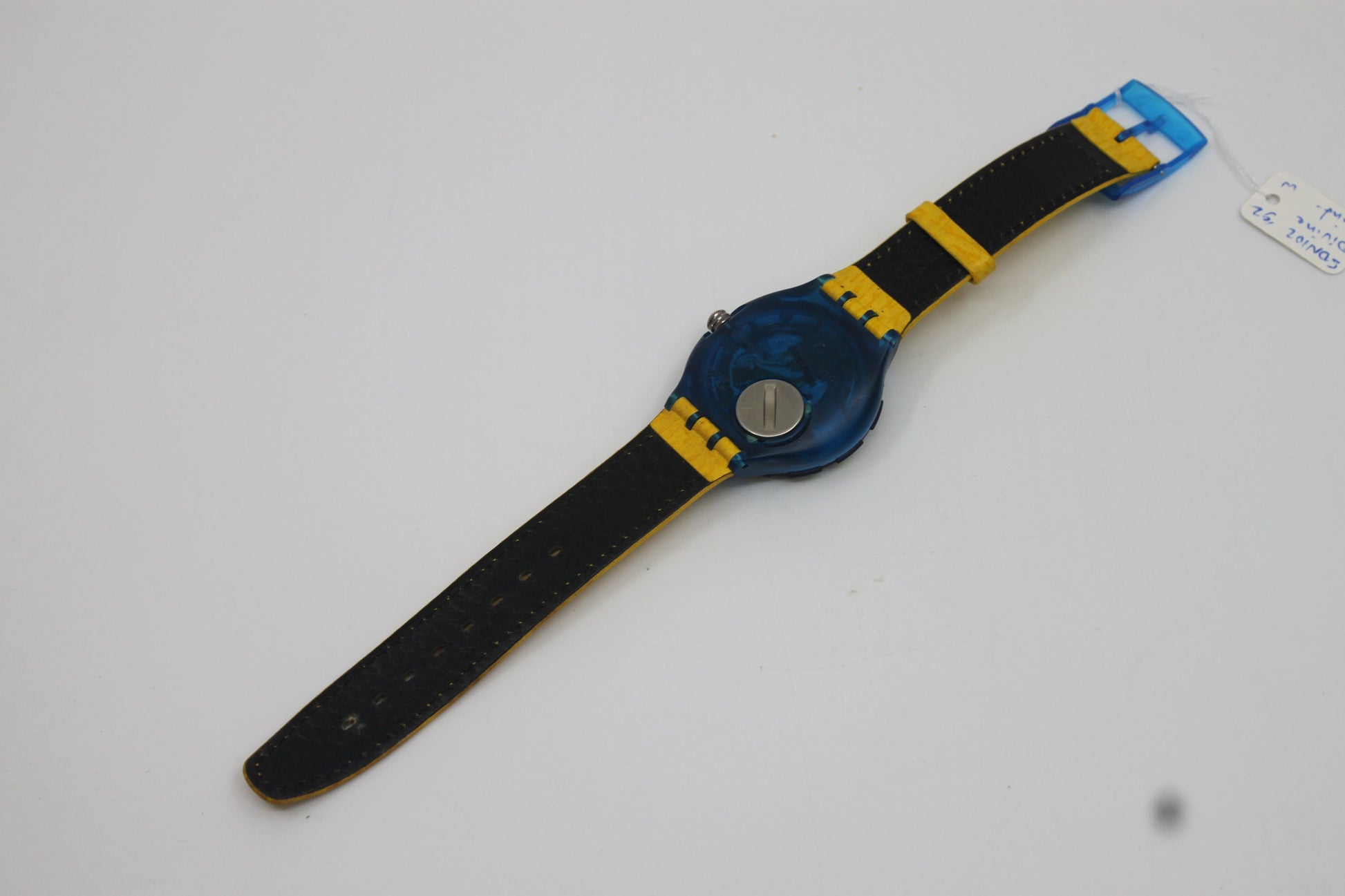 1992 Vintage Swatch Scuba 'Divine' SDN102, in MINT condition, working 100% with Original Leather Swatch Strap and Scuba Ring