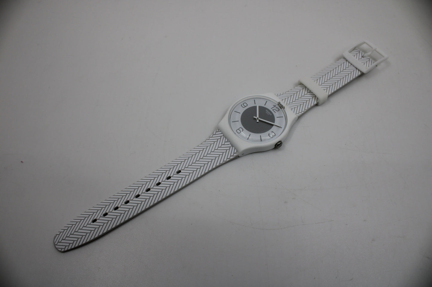 Vintage New Gents Swatch 'White Glove' SUOW131, NEW OLD STOCK, Never Worn, working 100% with the original strap