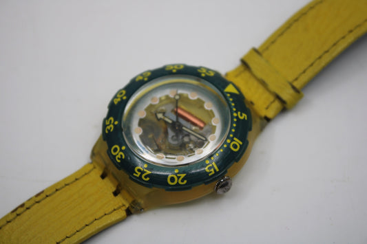 1992 Vintage Swatch Scuba 'Jelly Bubbles' SDK104, nice, used condition, working 100%