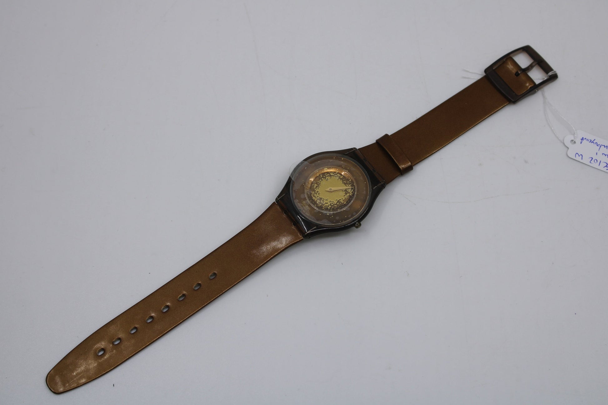 2001 'Flamboyant' vintage Skin Swatch SFC102, BRAND NEW and UNWORN, it is working 100%, includes manual and box