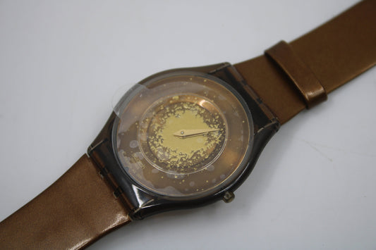 2001 'Flamboyant' vintage Skin Swatch SFC102, BRAND NEW and UNWORN, it is working 100%, includes manual and box