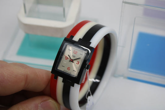 2004 Square SUBB108 'Around You', vintage Swatch Bracelet Watch, Original Box, working 100% NEW OLD STOCK, Never Worn