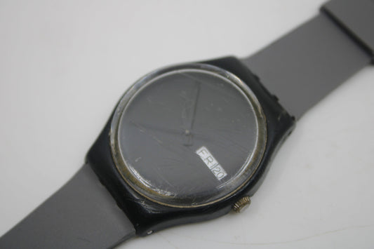 1988 Vintage Gents Swatch 'White Window' GB711, in a nice, used condition, working 100% with non-original strap