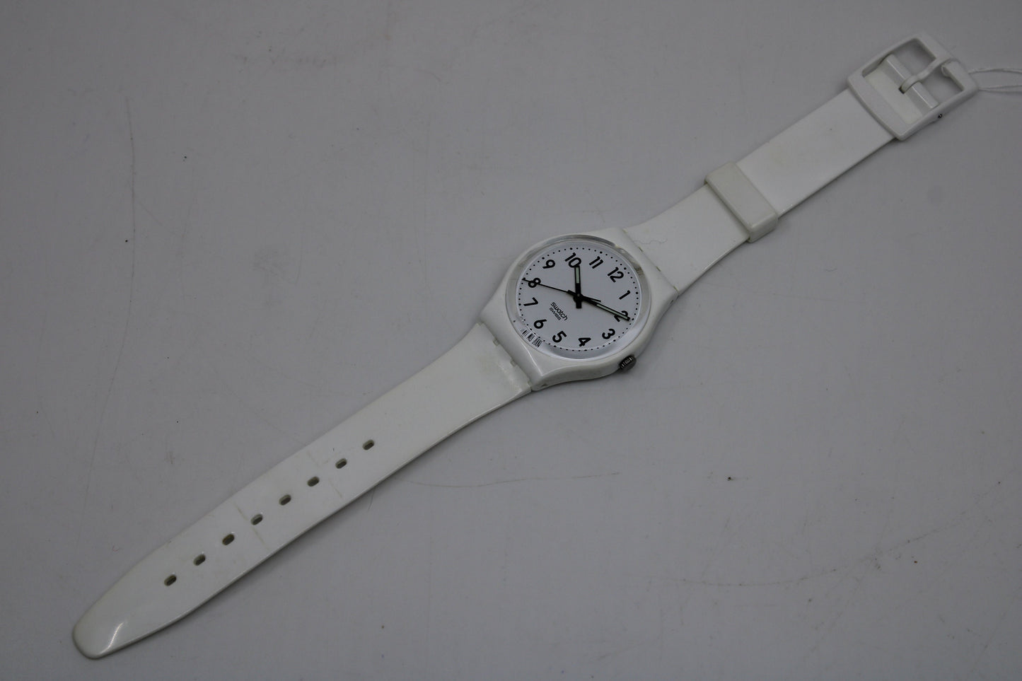 Very nice 17mm Gents Swatch, 'Just White', GW151, in perfect working order!