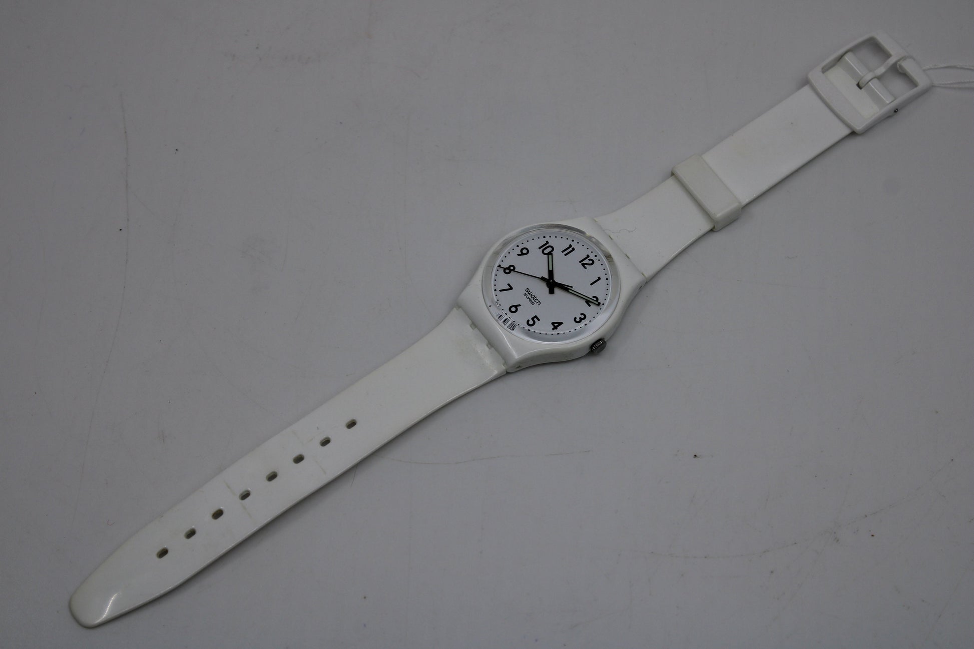 Very nice 17mm Gents Swatch, 'Just White', GW151, in perfect working order!