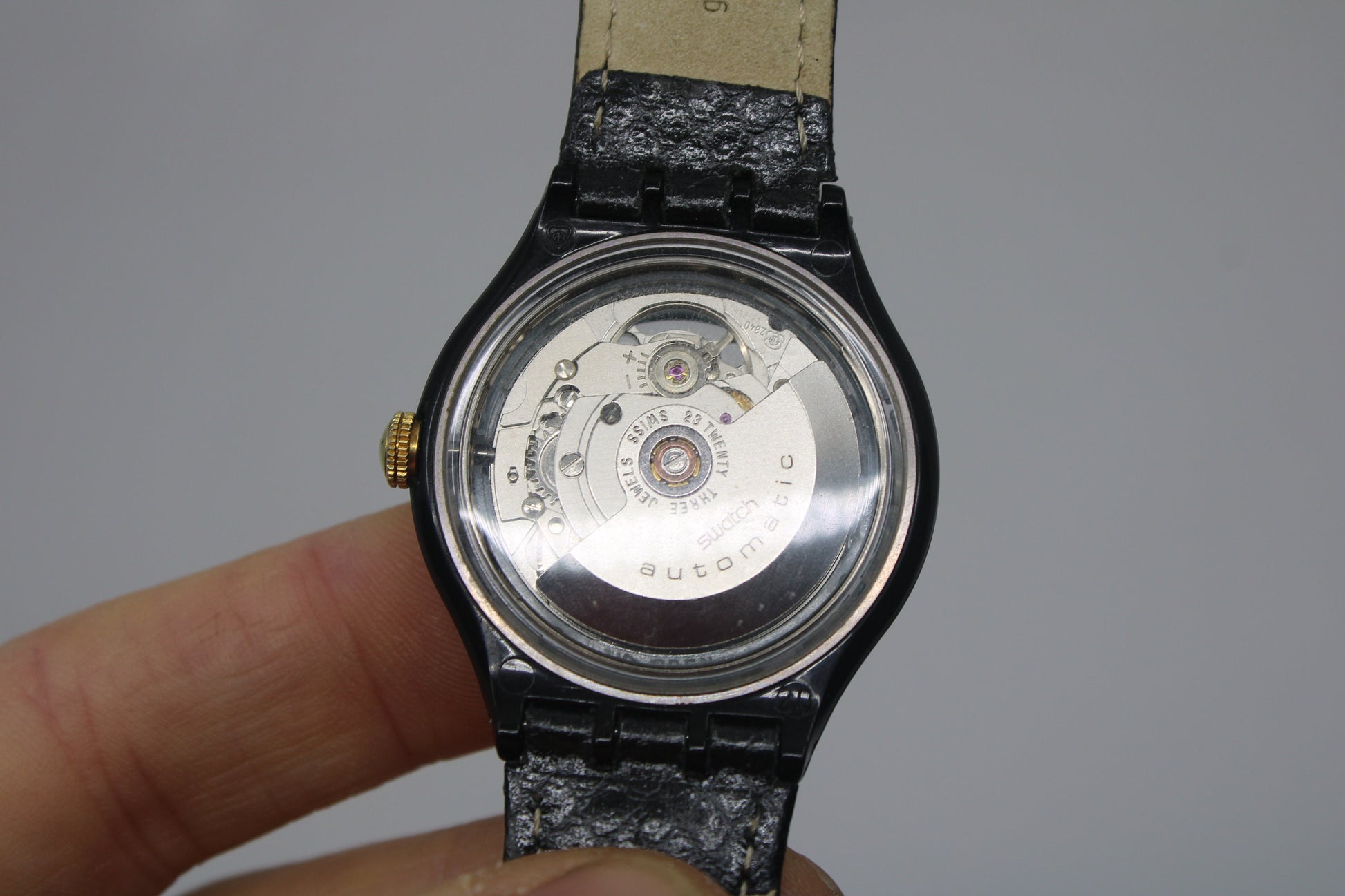 1985 UNIQUE 'Jelly Fish' Vintage Gents Automatic Swatch GK100, NO box, WORKING perfectly, with Brand New Swatch leather strap